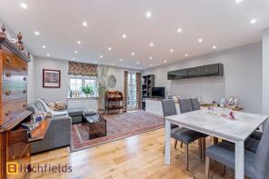 Flat 38, 20 Heathview Court, Corringway, Golders Green, London NW11 7EF