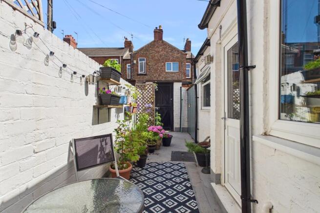 2 bed Terraced for sale Image 5