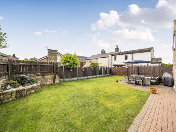 3 bed Detached for sale Image 8