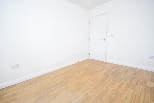 2 bed Flat for sale Image 9