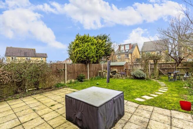St. Lawrence Way, Caterham, CR3 photo 4
