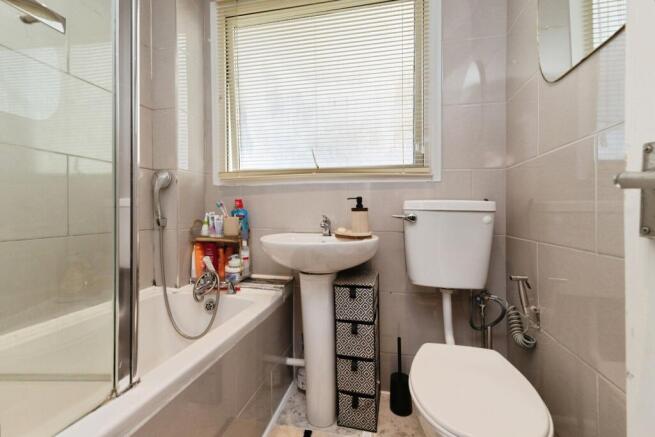 3 bed Semi-Detached for sale Image 9