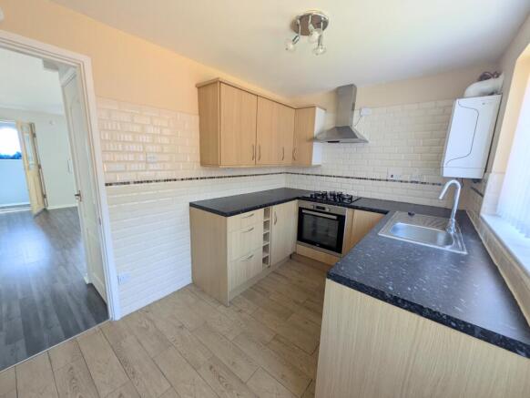 2 bed Semi-Detached for sale Image 5