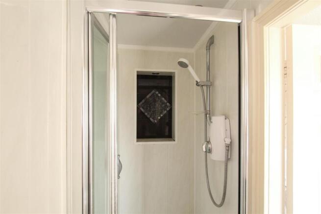 En-suite (2).jpg