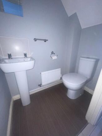 3 bed Terraced to rent Image 4