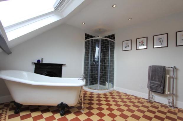 2nd Bathroom