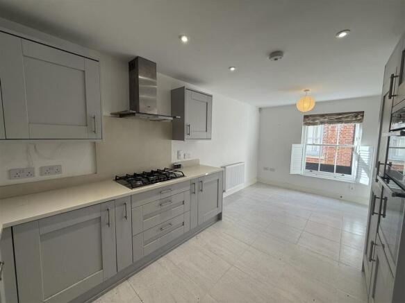 Kitchen/Dining Room