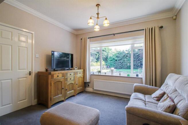 4 bed Detached for sale Image 6