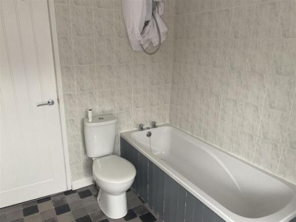 Upstairs Family Bathroom