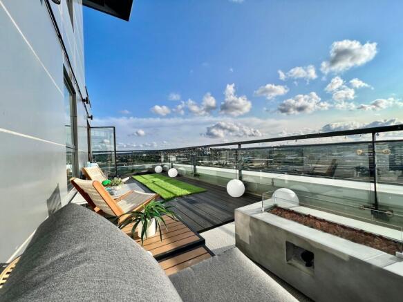 ROOF TERRACE