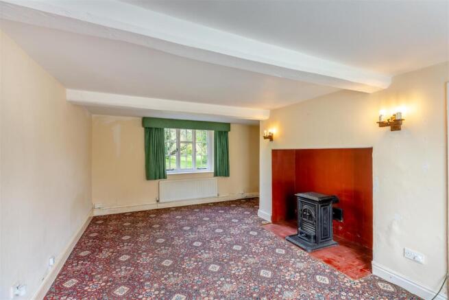 8590111-interior01.jpg