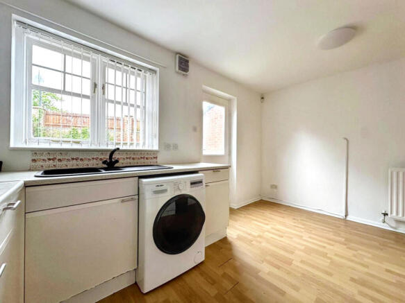 Pheasantmoor, Washington, Tyne and Wear, NE37 1GB – další