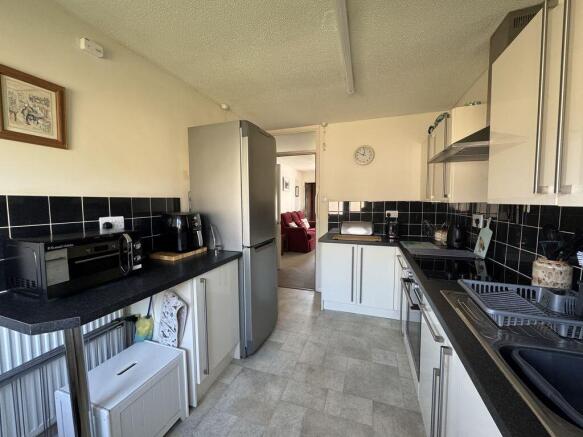 Kitchen b