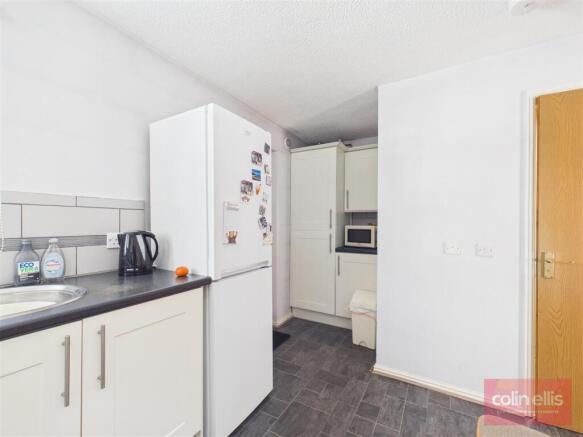 3 bed Terraced for sale Image 7