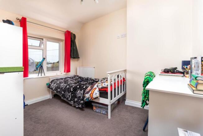 Front bedroom.jpg