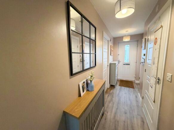 3 bed semi-detached house, Silsden 3