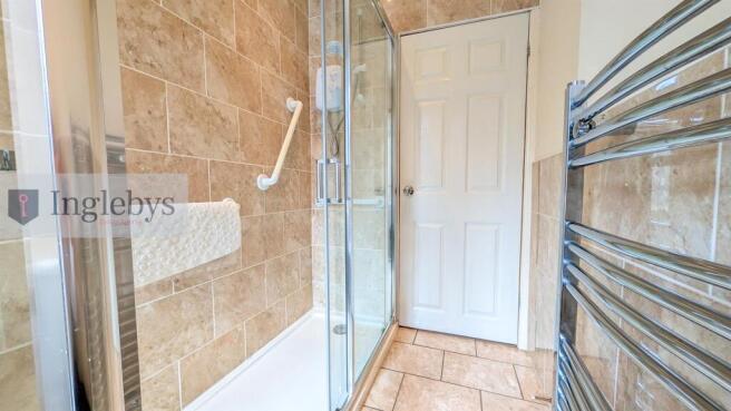 2 bed Semi-Detached Bungalow for sale Image 12
