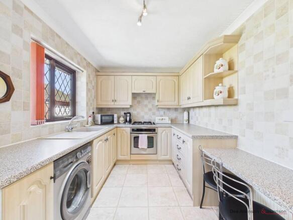 2 bed Detached Bungalow for sale Image 4