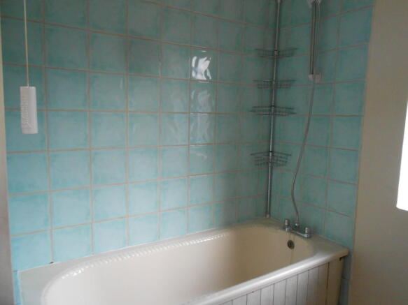 bhroom 2