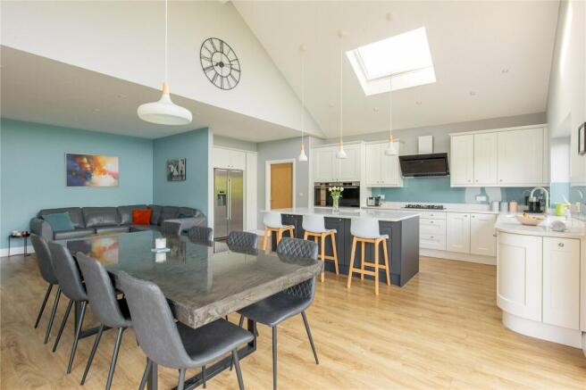 Kitchen/Dining