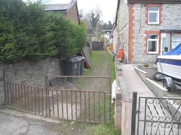 Photo 11