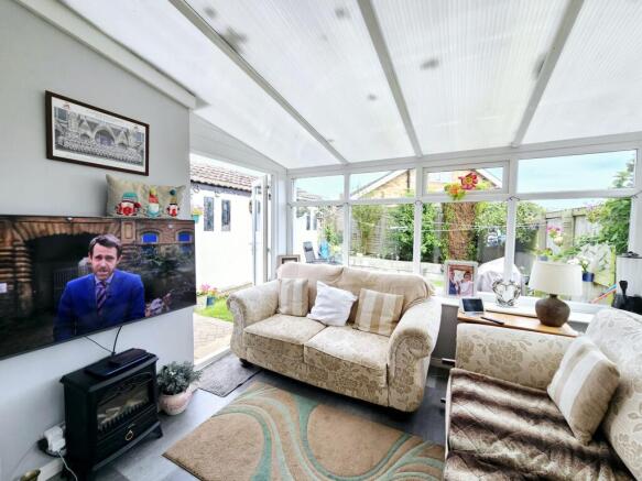 4 bed Semi-Detached for sale Image 7
