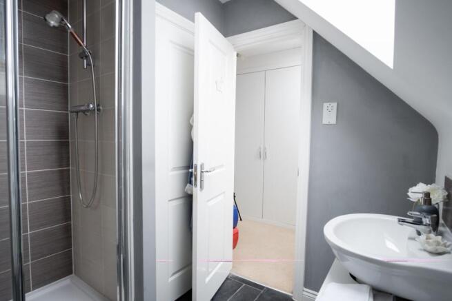 30. Ensuite