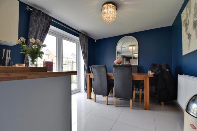 4 bed Detached for sale Image 7