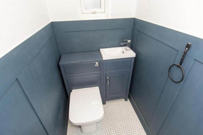 Cloakroom / WC
