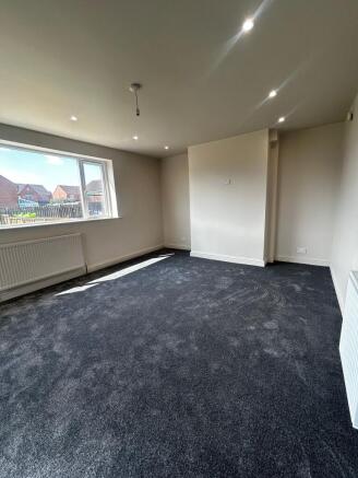 3 bed Semi-Detached to rent Image 10