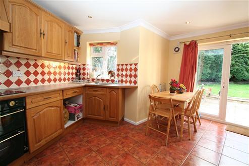 Kitchen/Breakfast Area
