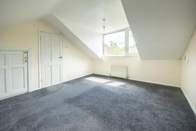 3 bed Semi-Detached Bungalow for sale Image 12