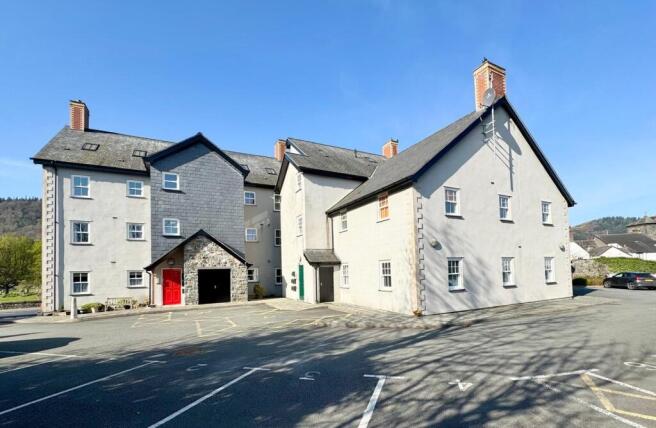 Victoria court, Llanrwst photo 2