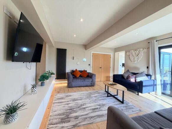 7 bed Character Property for sale Image 6