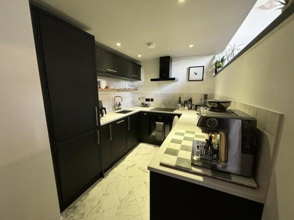 Kitchen (2)