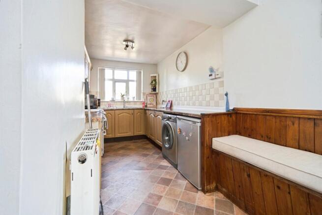 3 bed Semi-Detached for sale Image 7
