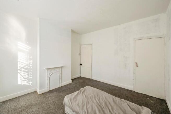 2 bed Terraced for sale Image 9