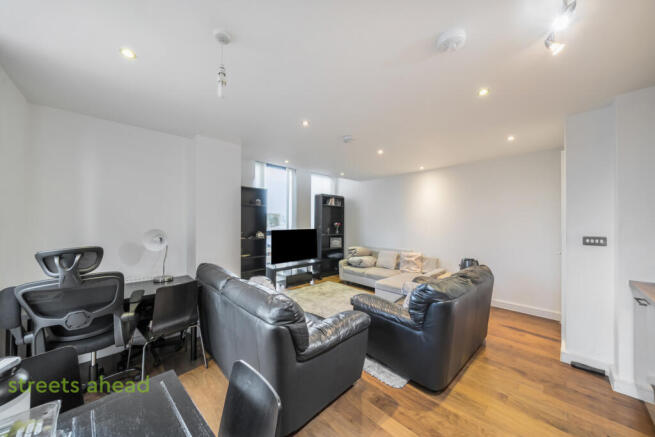 49c672cb-7852-42c...