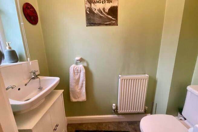 4 bed Detached for sale Image 11