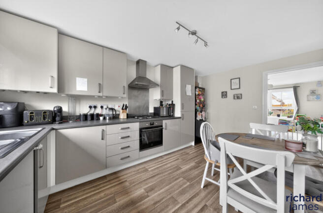 486db25042144f7a90e1275d86c17e5d