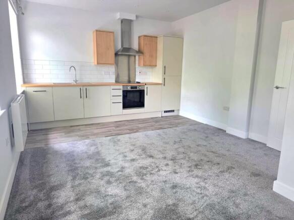 2 bed Flat to rent Image 7