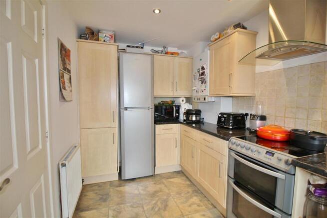 Kitchen b.JPG