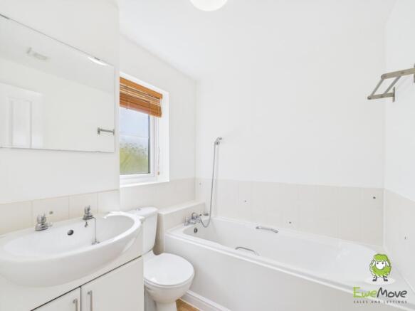 En-Suite Bathroom