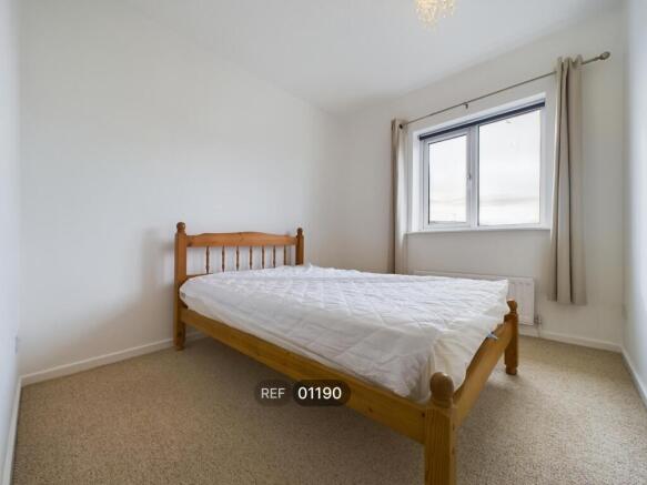 2 bed Apartment to rent Image 11