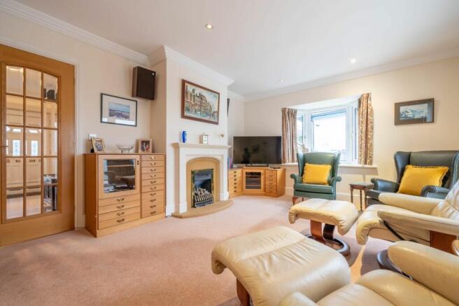 SITTING ROOM