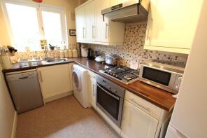 3, Countisbury Gardens, Addlestone KT15 1RS