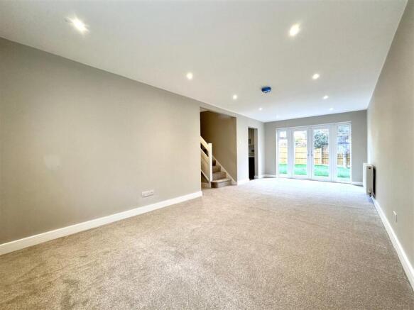 Large Living Space 513