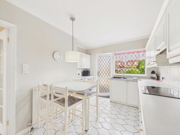 2 bed Semi-Detached for sale Image 5