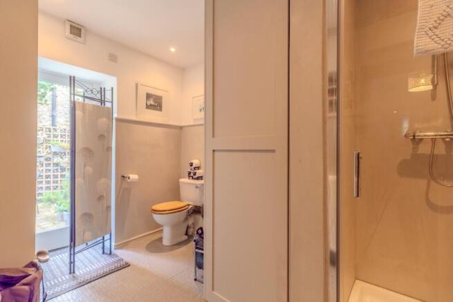 3 bed Detached for sale Image 8