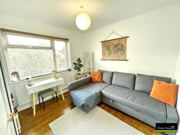 3 bed Semi-Detached for sale Image 12